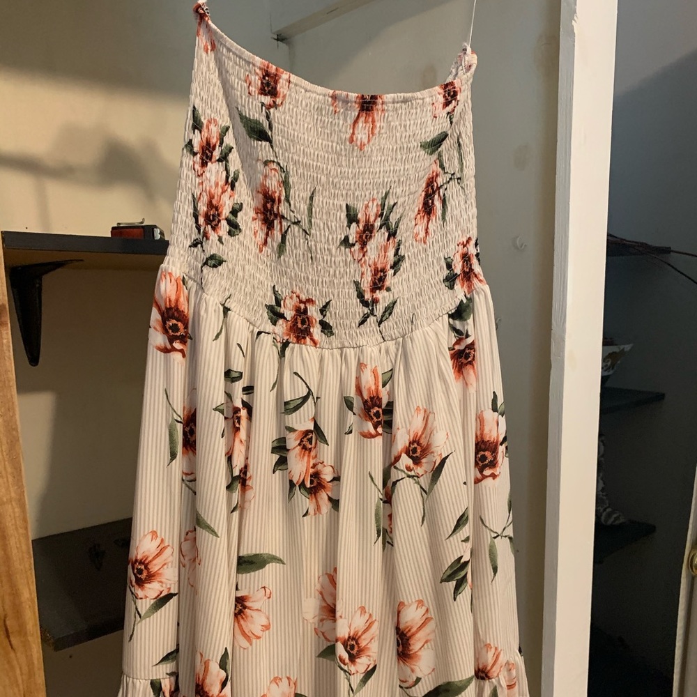 Strapless dress